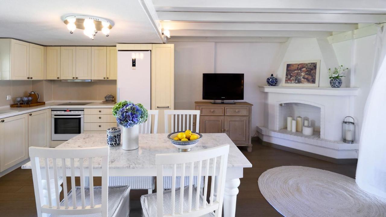 Soleado Beachfront Villa Skála Foúrkas Eksteriør bilde