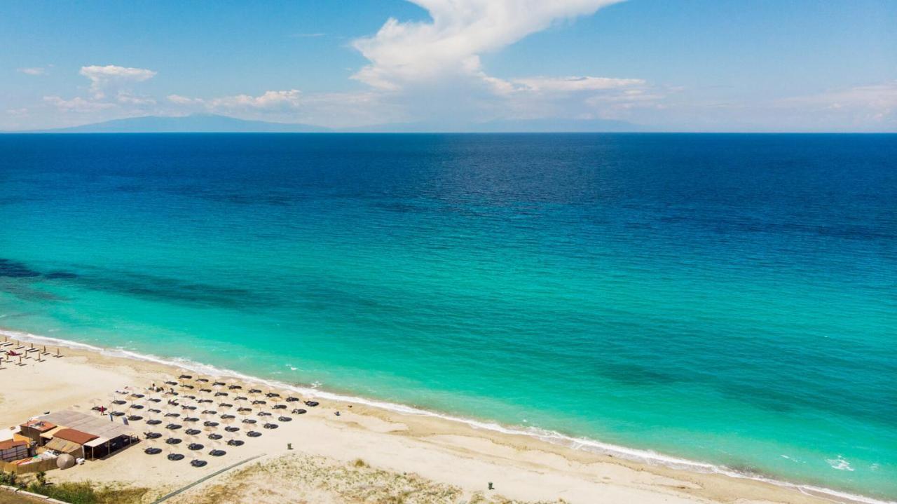 Soleado Beachfront Villa Skála Foúrkas Eksteriør bilde